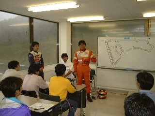 9909-02.jif (19291 �o�C�g)