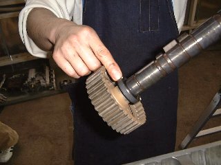 e00125.jpg (18082 バイト)