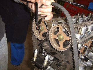 e00152.jpg (25760 バイト)